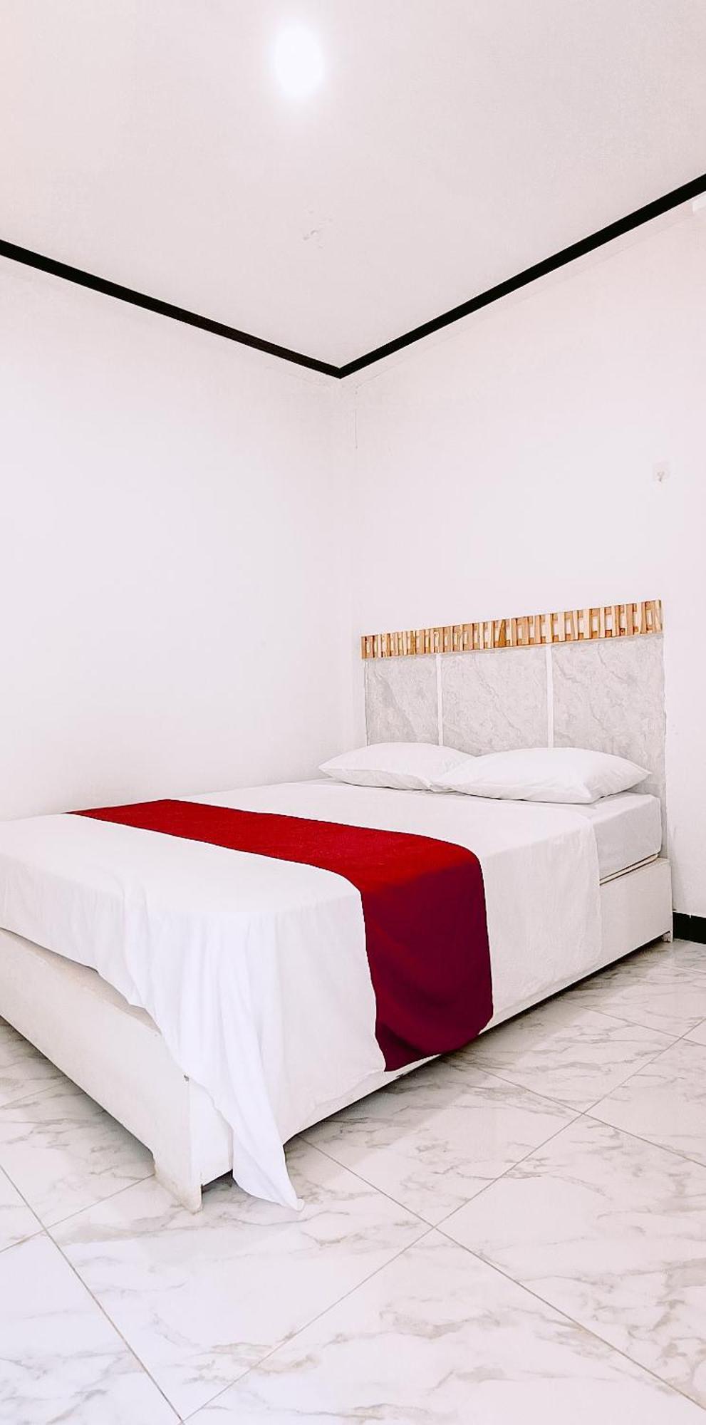 Getrudis Guesthouse ลาบวนบาโจ ภายนอก รูปภาพ