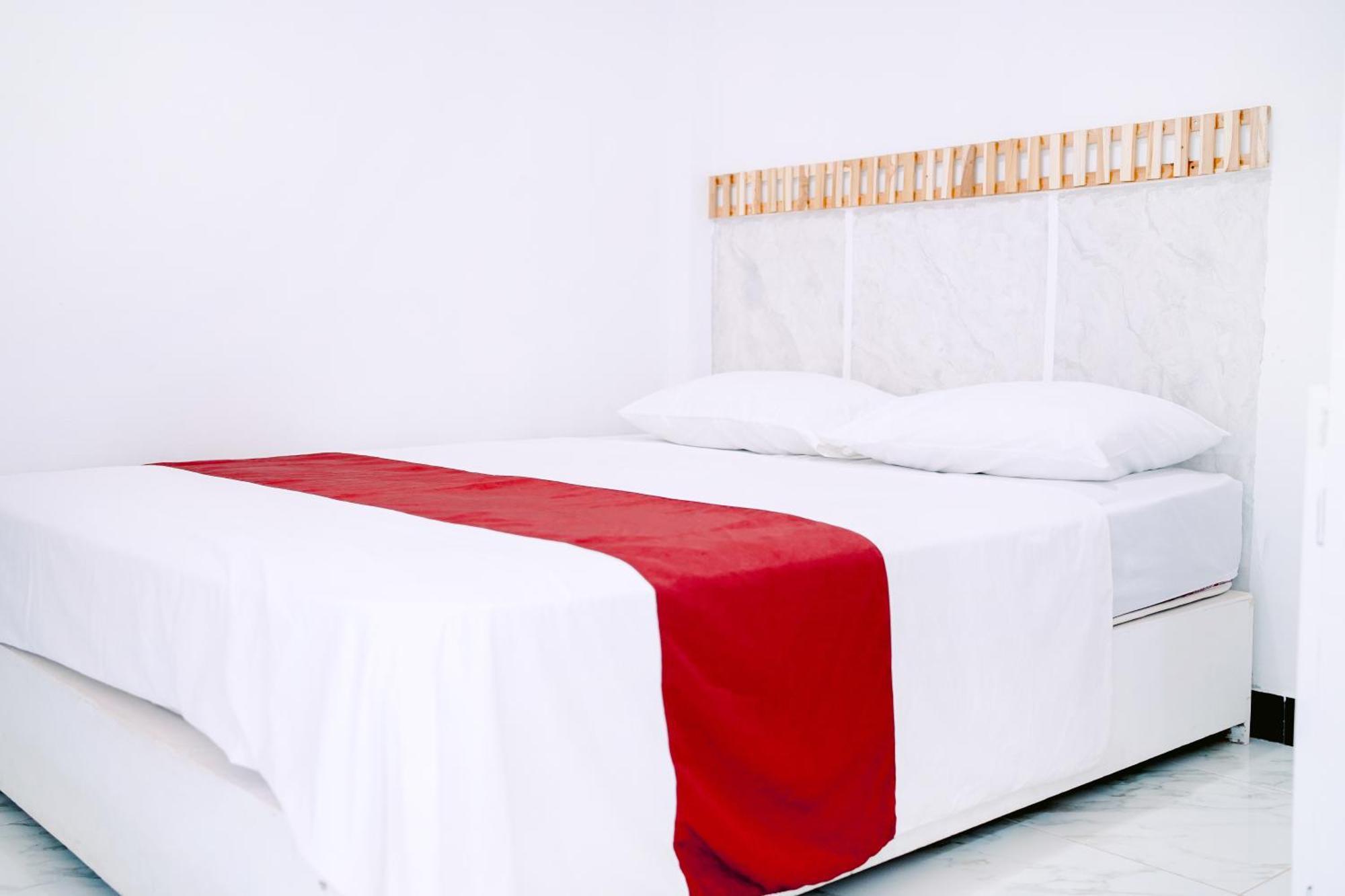 Getrudis Guesthouse ลาบวนบาโจ ภายนอก รูปภาพ
